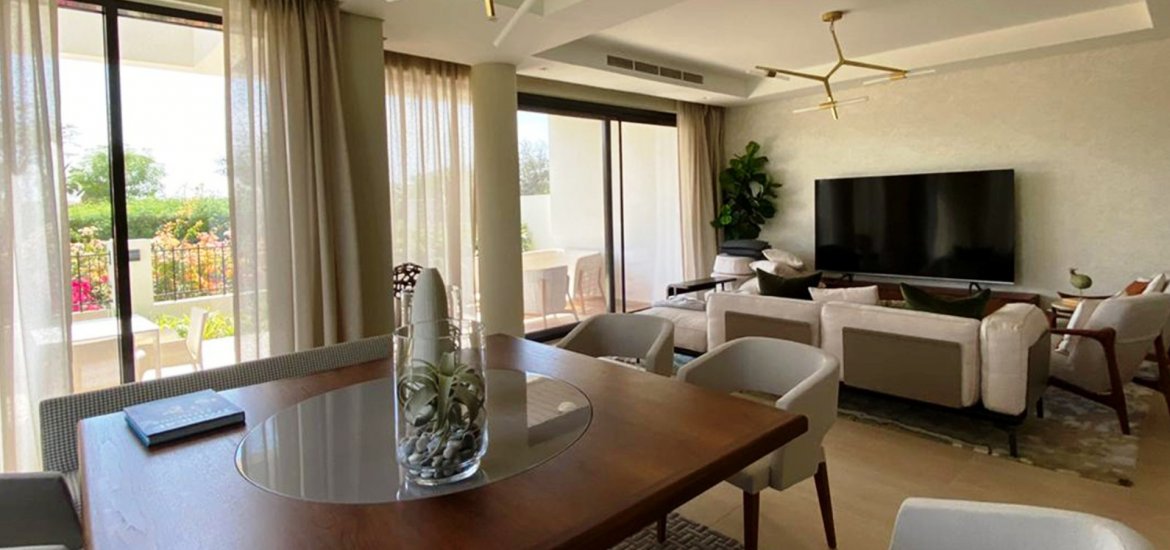 Villa for sale in DAMAC Hills, Dubai, UAE 4 bedrooms, 171 sq.m. No. 3309 - photo 2